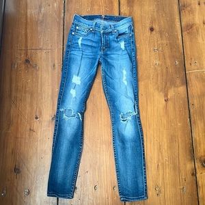 Blue skinny jeans, super comfortable and stylish
